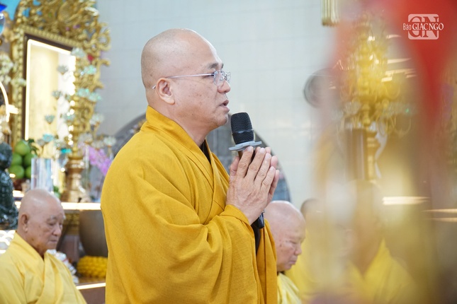 Thượng tọa Thích An Hòa, Trưởng ban Hướng dẫn Phật tử TP.Thủ Đức phát biểu chào mừng