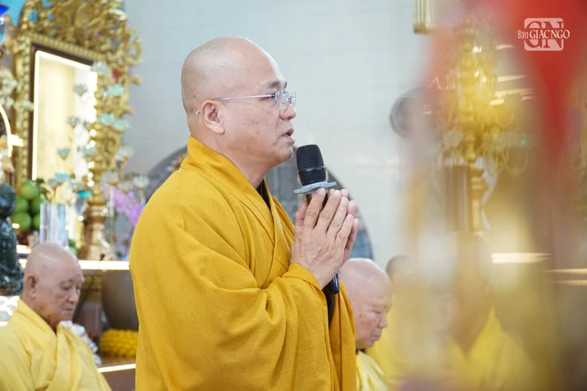 Thượng tọa Thích An Hòa, Trưởng ban Hướng dẫn Phật tử TP.Thủ Đức phát biểu chào mừng