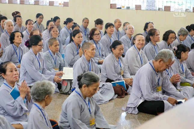 Phật tử tham dự