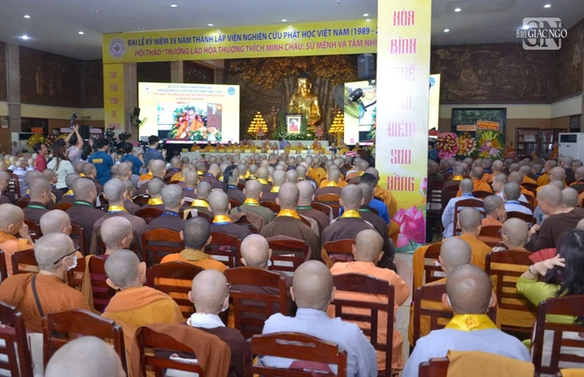 Thiền đường tại pháp viện Minh Đăng Quang