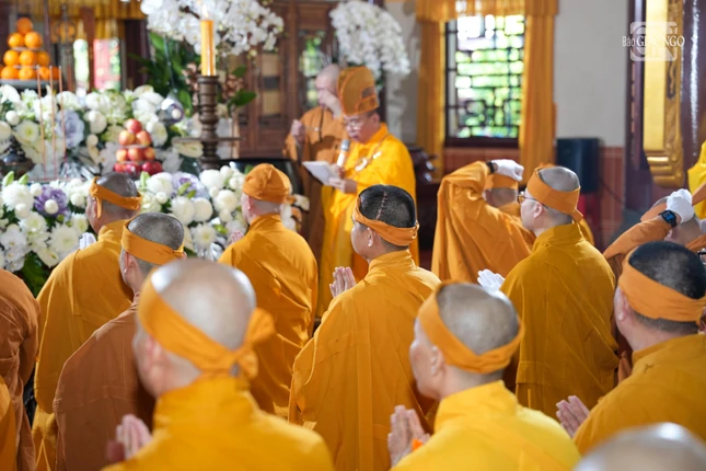 Môn đồ đệ tử thọ tang