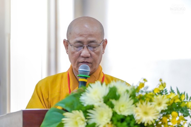 Hòa thượng Thích Minh Truyền phát biểu khai mạc