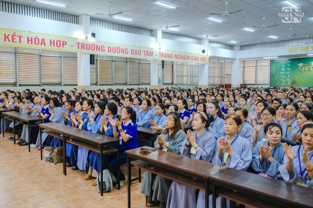 Gần 1.000 Phật tử đến từ các đạo tràng trên địa bàn TP.Thủ Đức tham dự