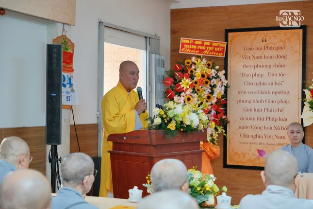 Thượng tọa Thích Quảng Huy phát biểu khai mạc
