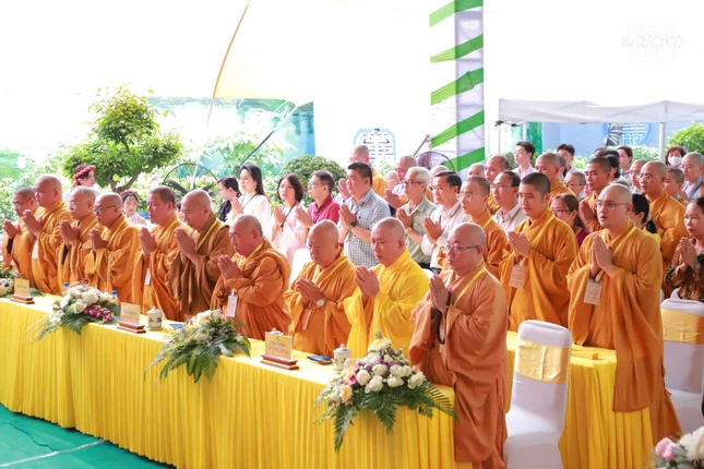 Niệm Phật cầu gia hộ