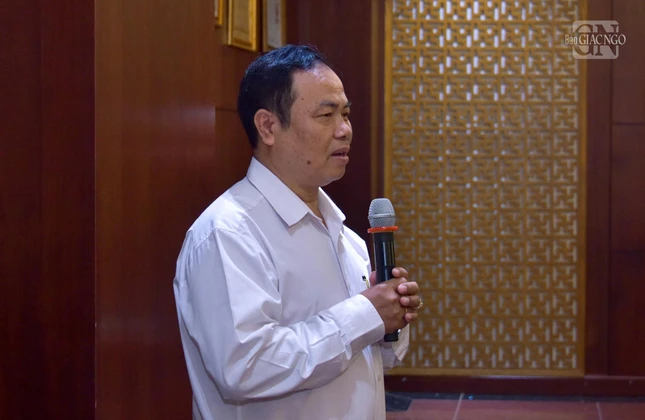 Đại diện lãnh đạo Trung tâm Văn hóa Kỳ Hòa cho biết sẵn sàng hỗ trợ Ban Trị sự về việc cung ứng bãi giữ xe ô-tô cho Tăng Ni, Phật tử các nơi đến chiêm bái xá-lợi Bồ tát Thích Quảng Đức