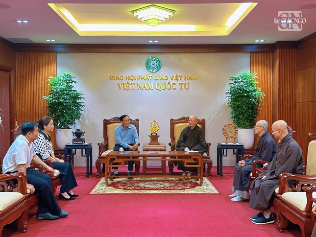 Quang cảnh buổi gặp mặt Quang cảnh buổi gặp mặt