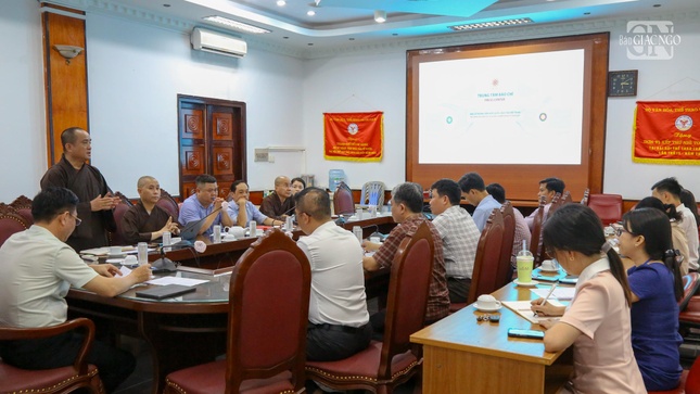 Quang cảnh cuộc họp