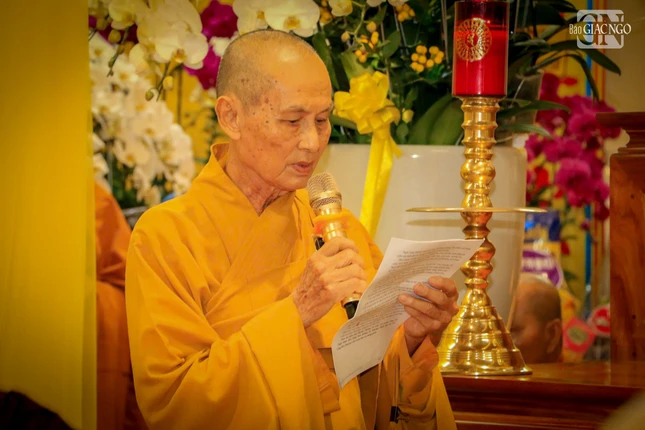 Trưởng lão Hòa thượng Thích Phước Thông cung tuyên tiểu sử