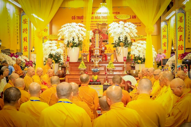 Một lòng thành kính tưởng niệm bậc chân tu giản dị, sống đời đạo hạnh, lặng lẽ cống hiến, bền bỉ gắn bó với ngôi tổ đình và Phật sự của tỉnh nhà trong tinh thần vô ngã vị tha