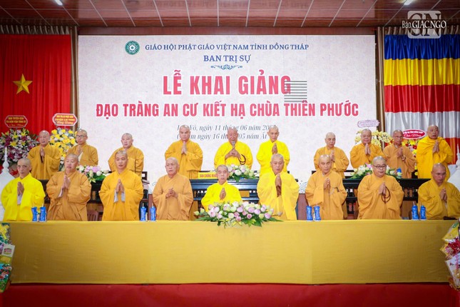 Niệm Phật cầu gia hộ
