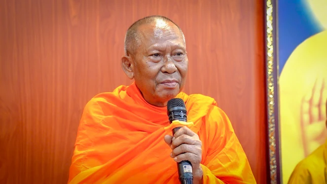 Hòa thượng Thạch Sok Xane phát biểu khai mạc Hòa thượng Thạch Sok Xane phát biểu khai mạc