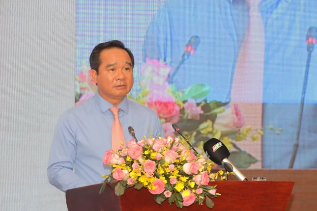 Ông Nguyễn Văn Được, Chủ tịch UBND TP.HCM, phát biểu khai mạc diễn đàn