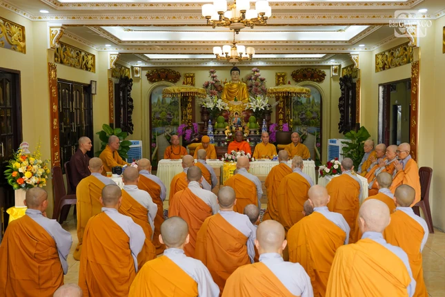 102 hành giả Ni an cư tại Ni viện Phước Long với 58 vị nội thiền và 44 vị ngoại thiền