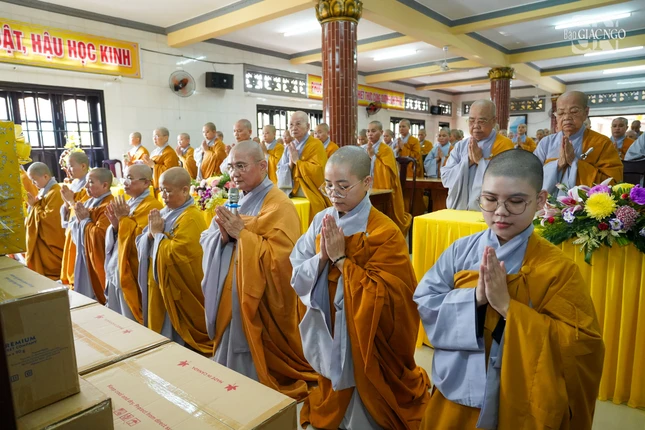 Ni sư Thích nữ Chúc Tường, trụ trì chùa Kiều Đàm, Hóa chủ hạ trường dâng lời cảm tạ