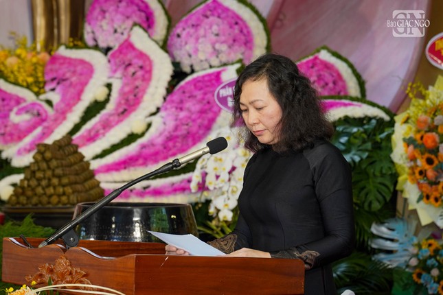 Chủ tịch Ủy ban MTTQVN tỉnh Đồng Nai Huỳnh Thị Hằng phát biểu tại buổi lễ