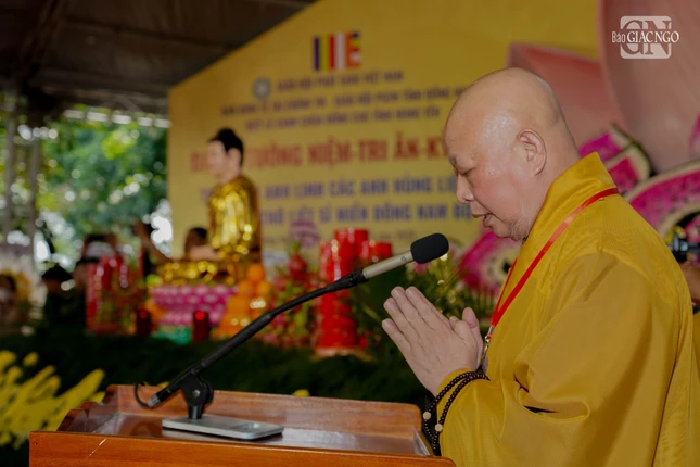 Hòa thượng Thích Lệ Trang xướng lễ tưởng niệm