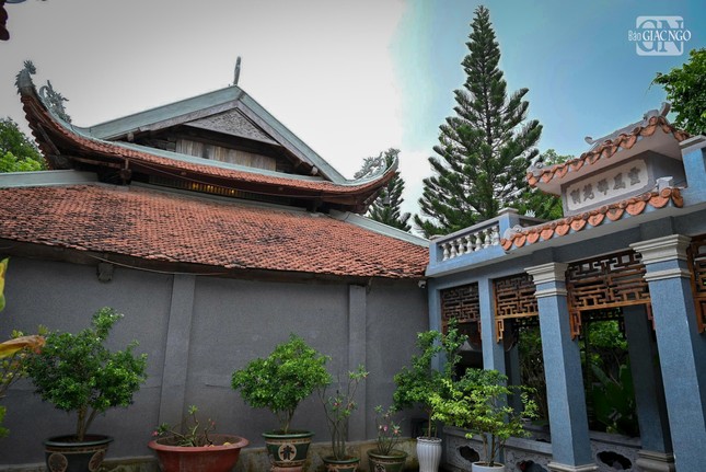 Lối kiến trúc vừa cổ kính, vừa giản dị Lối kiến trúc vừa cổ kính, vừa giản dị