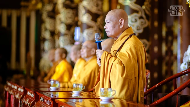 Trưởng lão Hòa thượng Thích Thiện Nhơn ban đạo từ