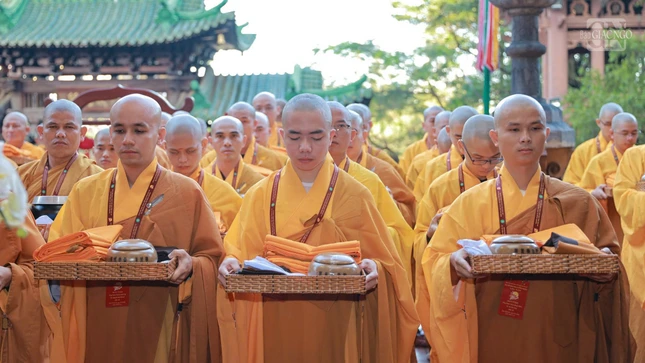 Đàn giới Tỳ-kheo theo từng chúng 3 vị