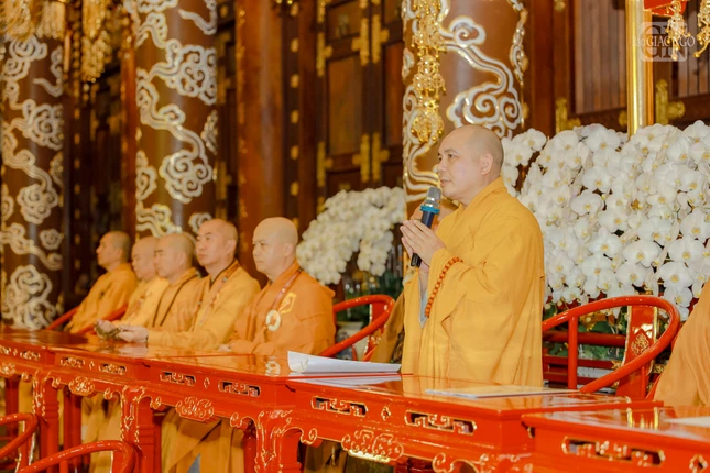 Thượng tọa Thích Đồng Thành phát biểu bế mạc
