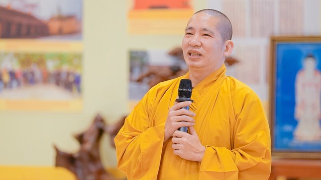 Thượng tọa Thích Thanh Tuấn phát biểu tại hội nghị