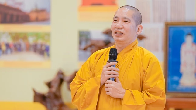 Thượng tọa Thích Thanh Tuấn phát biểu tại hội nghị
