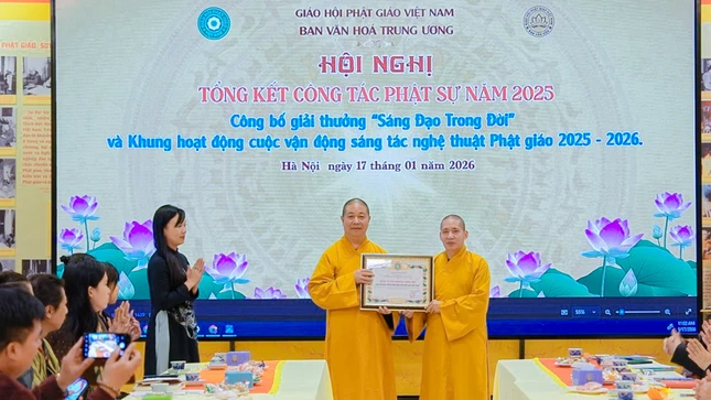 Trung ương Giáo hội trao Bằng tuyên dương công đức đến Ban Văn hóa T.Ư