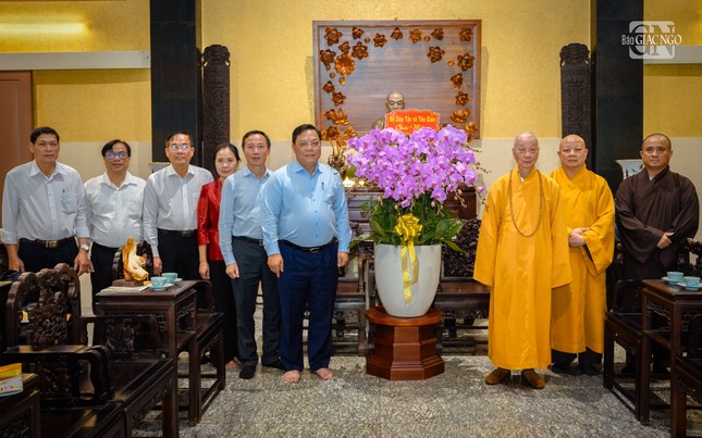 Lãnh đạo Bộ Dân tộc và Tôn giáo, Ban Tôn giáo Chính phủ thăm, chúc Tết Đức Pháp chủ Lãnh đạo Bộ Dân tộc và Tôn giáo, Ban Tôn giáo Chính phủ thăm, chúc Tết Đức Pháp chủ