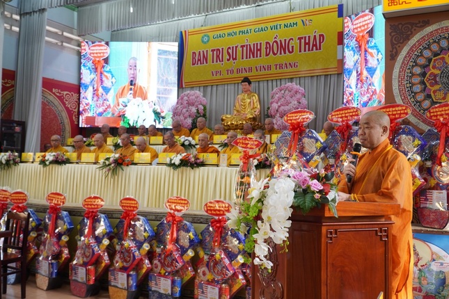 Thượng tọa Thích Quảng Lộc phát biểu khai mạc