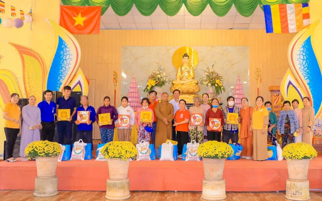 Chương trình “Xuân yêu thương Bính Ngọ” tại chùa Thiền Kim