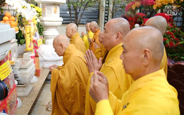 Thành kính dâng tưởng niệm bậc tôn túc lãnh đạo Giáo hội suốt 7 nhiệm kỳ Thành kính dâng tưởng niệm bậc tôn túc lãnh đạo Giáo hội suốt 7 nhiệm kỳ