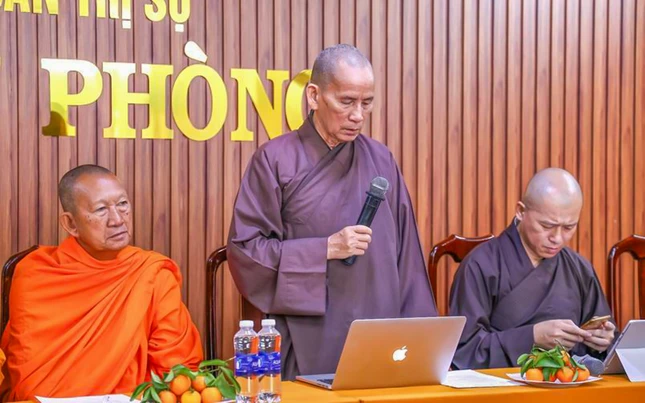 Hòa thượng Thích Thiện Thống chủ trì phiên họp Thường trực Ban Trị sự GHPGVN tỉnh An Giang tại trụ sở Văn phòng Ban Trị sự - chùa Tam Bảo (P.Rạch Giá)