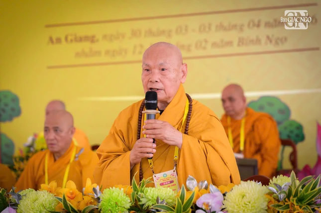 Trưởng lão Hòa thượng Thích Thiện Nhơn đạo từ tại buổi lễ