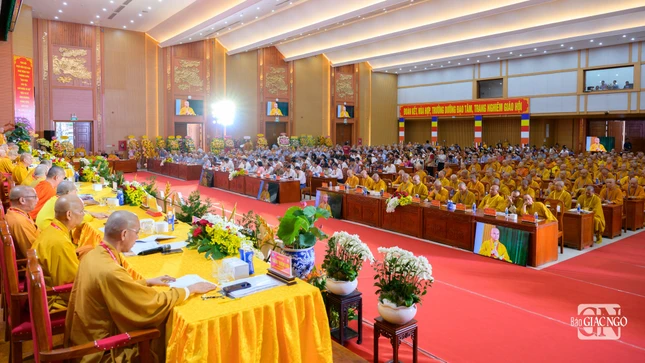 Đại biểu tham dự đại hội tại hội trường Bông Sen (P.Cao Lãnh)