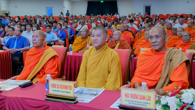 Chư tôn đức tham dự