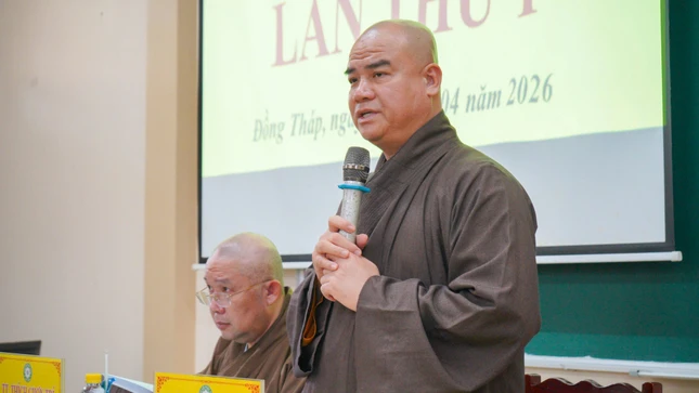 Thượng tọa Thích Tĩnh Triệt, Ủy viên Hội đồng Trị sự, Trưởng ban Trị sự GHPGVN tỉnh Đồng Tháp phát biểu định hướng nội dung phiên họp