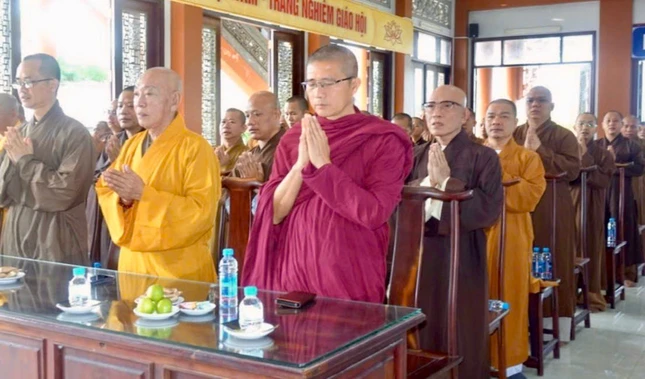 Chư Tăng tham dự