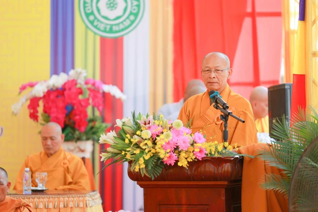 Hoà thượng Thích Thiện Tài phát biểu khai mạc