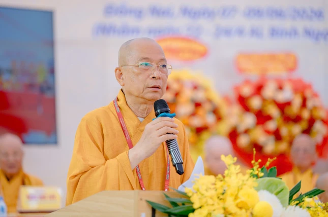 Thượng tọa Thích Huệ Khai, Ủy viên Thường trực Hội đồng Trị sự, Trưởng ban Trị sự GHPGVN TP.Đồng Nai, Trưởng ban Tổ chức Hội thảo