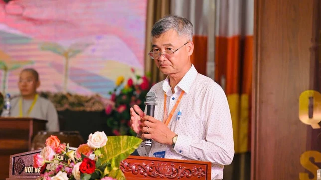 Ông Bùi Hữu Ngạn phát biểu Ông Bùi Hữu Ngạn phát biểu