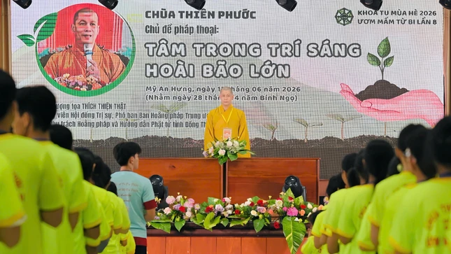 Thượng tọa Thích Thiện Thật chia sẻ pháp thoại tại khóa tu với chủ đề “Con về bên Phật” Thượng tọa Thích Thiện Thật chia sẻ pháp thoại tại khóa tu với chủ đề “Con về bên Phật”