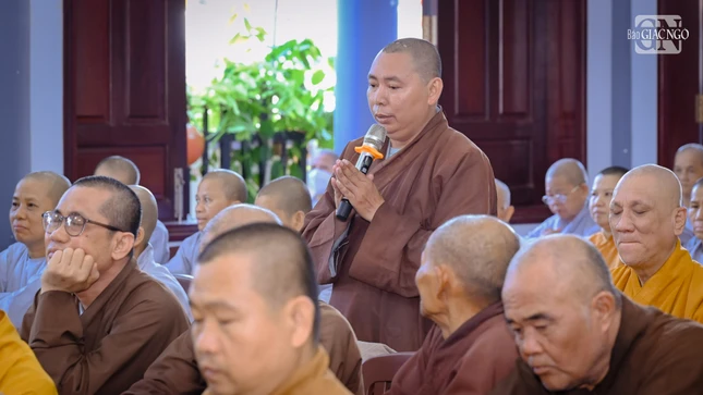 Chư Tăng bày tỏ những trăn trở trên bước đường tu học