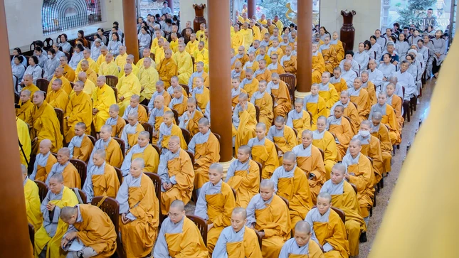 Chư Tăng Ni hành giả an cư, Phật tử đạo tràng tham dự