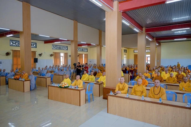 Chư Tăng Ni thành viên Ban Trị sự, hành giả an cư tại chỗ khu vực I và khu vực III trên địa bàn TP.Đồng Nai Chư Tăng Ni thành viên Ban Trị sự, hành giả an cư tại chỗ khu vực I và khu vực III trên địa bàn TP.Đồng Nai