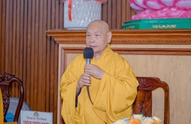 Trưởng lão Hòa thượng Thích Thiện Nhơn ban đạo từ Trưởng lão Hòa thượng Thích Thiện Nhơn ban đạo từ