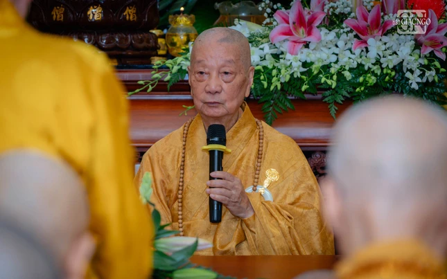 Đức Pháp chủ huấn thị cho chư Tăng Ni môn hạ tông phong Thiên Thai Thiền Giáo tông