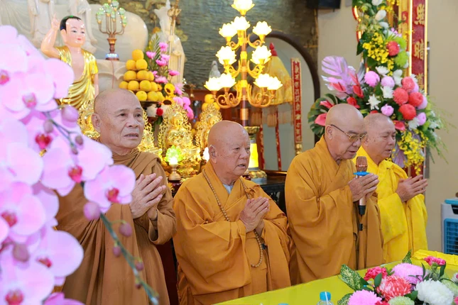 Niệm Phật cầu gia bị