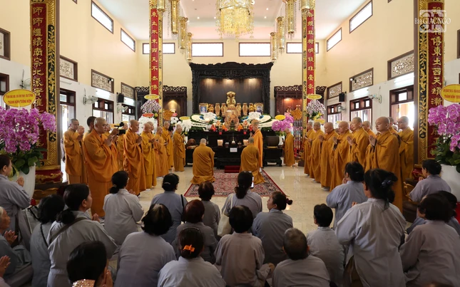 Môn hạ đệ tử thành kính cung tiến Giác linh tưởng niệm 9 năm ngày viên tịch của Trưởng lão Hòa thượng Thích Tắc An