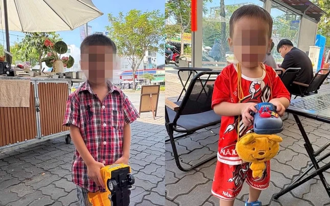 Hai bé trai bị bỏ rơi trên đường Trần Não - Ảnh: UBND phường An Khánh Hai bé trai bị bỏ rơi trên đường Trần Não - Ảnh: UBND phường An Khánh